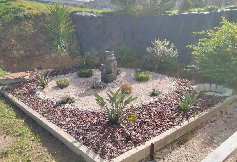 ペンション Hostal Nuevo Alonso