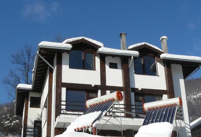 פנסיון House Arirang