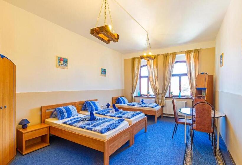 膳宿费 Hrad Vildstejn