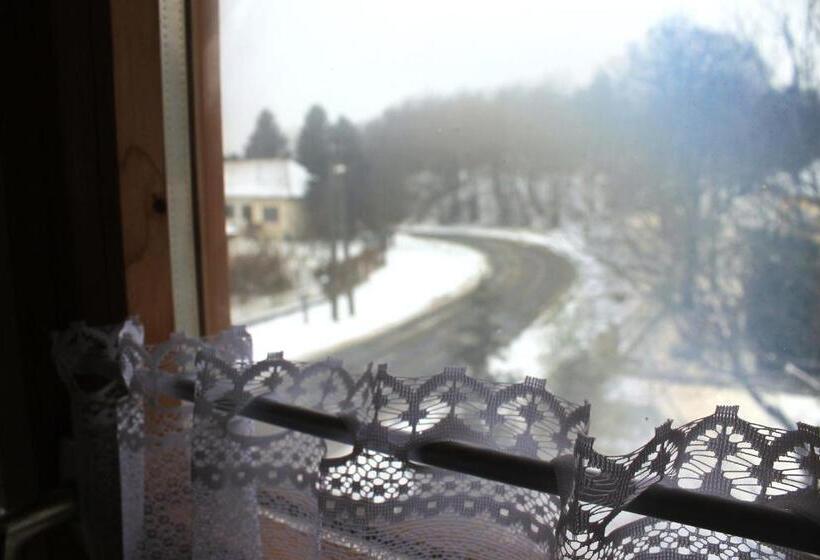 بنسيون Katica Vendégház