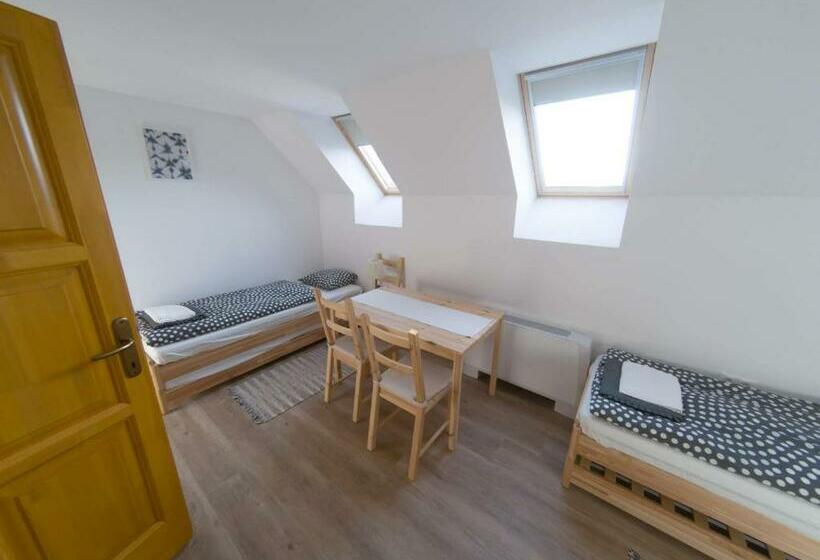 بنسيون Kun Pista Vendégház Iii