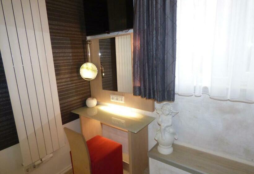 بنسيون Landhaus Am Sonnenberg