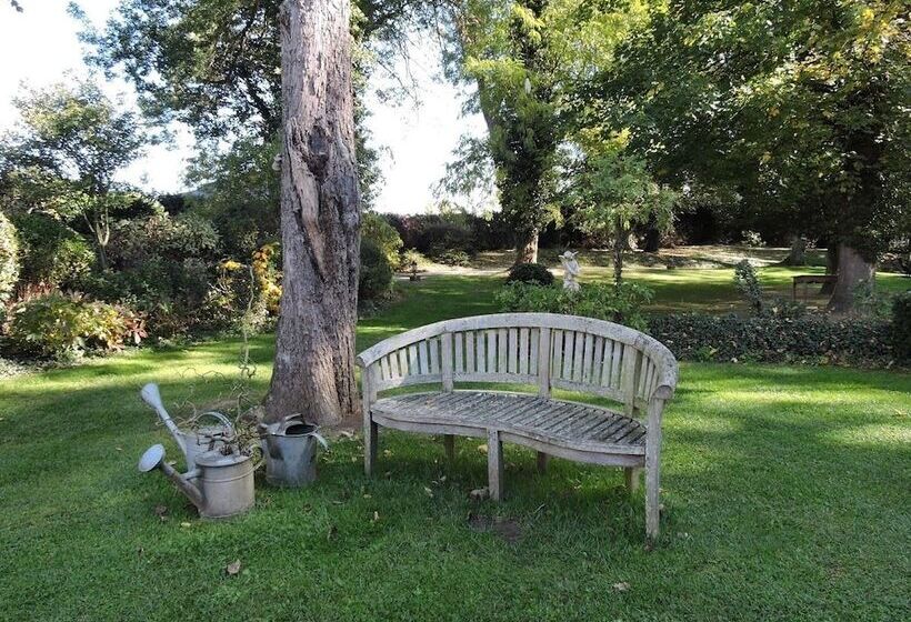 بنسيون Manoir Le Louis Xxi