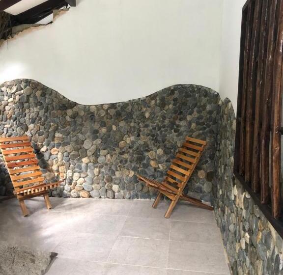 پانسیون Monte Verde Hostal
