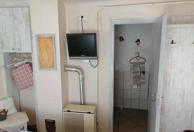 بنسيون Míves Vendégház