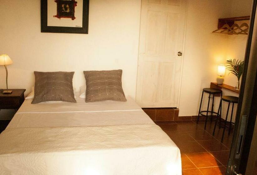 بنسيون Sol Pacifico Lodge