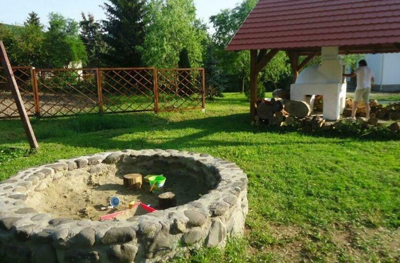 Пансион Toldi Vendégház