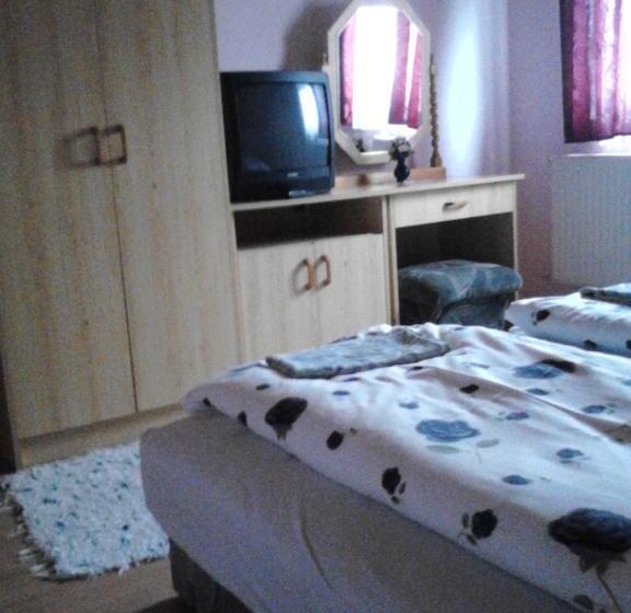 膳宿费 Vadvirág Vendégház