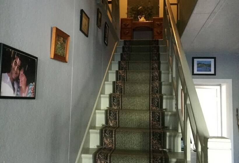 The Meems Elliston B&b