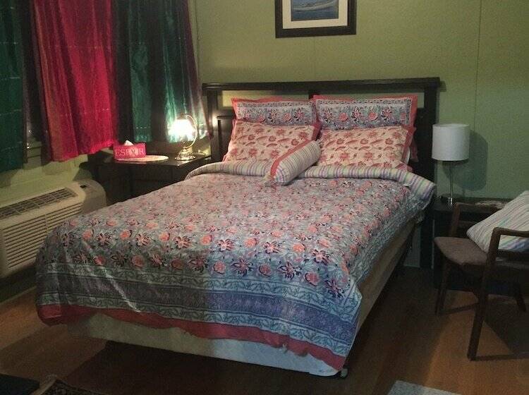 The Meems Elliston B&b