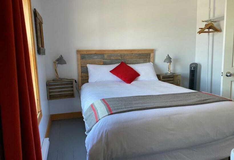 Общежитие Auberge L'amarré