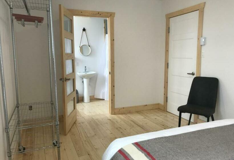 Общежитие Auberge L'amarré