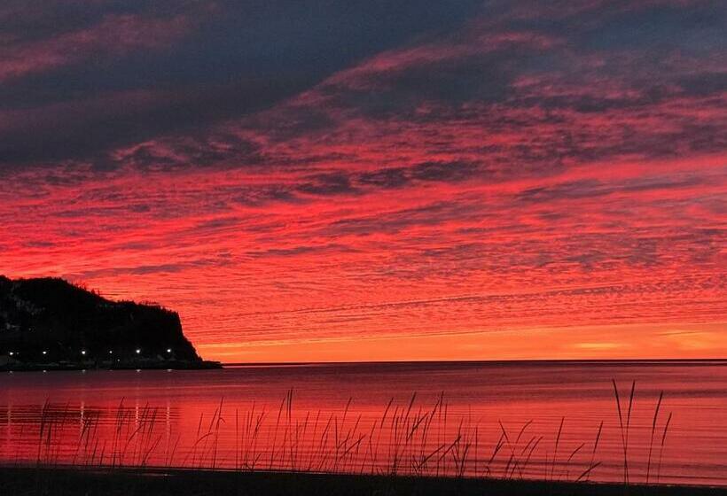 Общежитие Auberge L'amarré