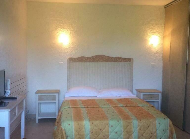 הוסטל Auberge U Licettu