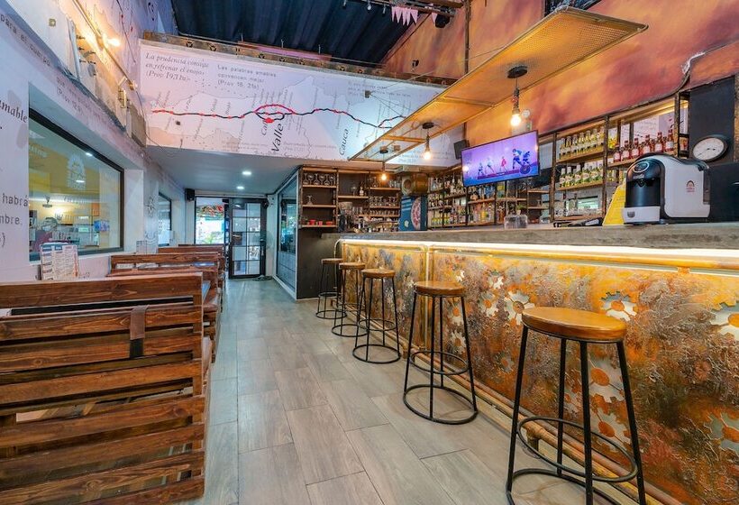 هاستل Ayenda Baly Express