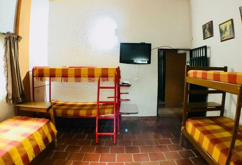 호스텔 Cabañas La Carolina   Mesa De Los Santos