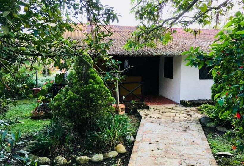 호스텔 Cabañas La Carolina   Mesa De Los Santos