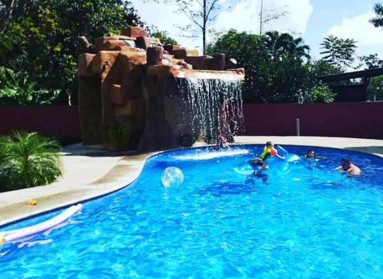 فندق صغير Cabañas San Isidro