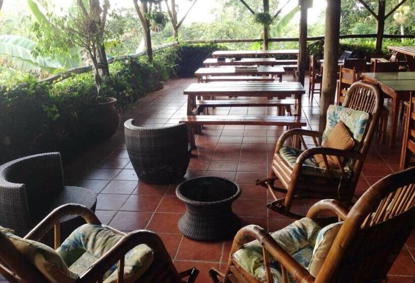 Albergue De Montaña Talari