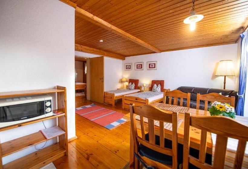 ユースホステル Ferienwohnungen Am Sonnenhang