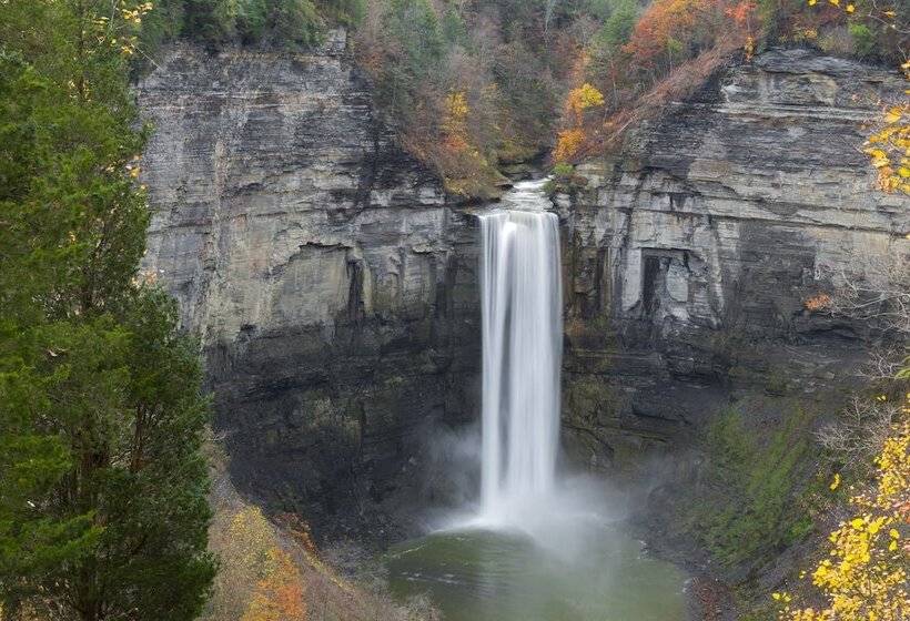 فندق صغير Inns Of Aurora Resort & Spa