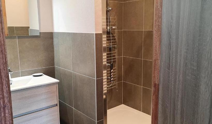 Общежитие L'auberge De La Source