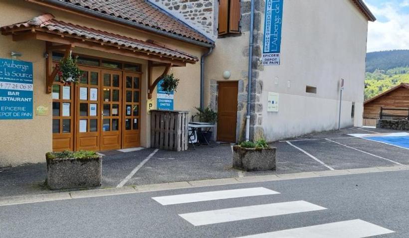 Общежитие L'auberge De La Source