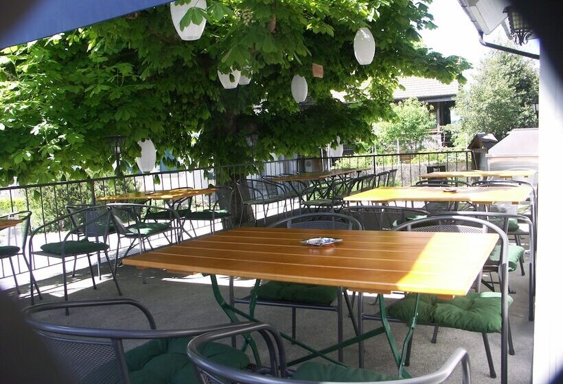 ユースホステル Landgasthof Bären