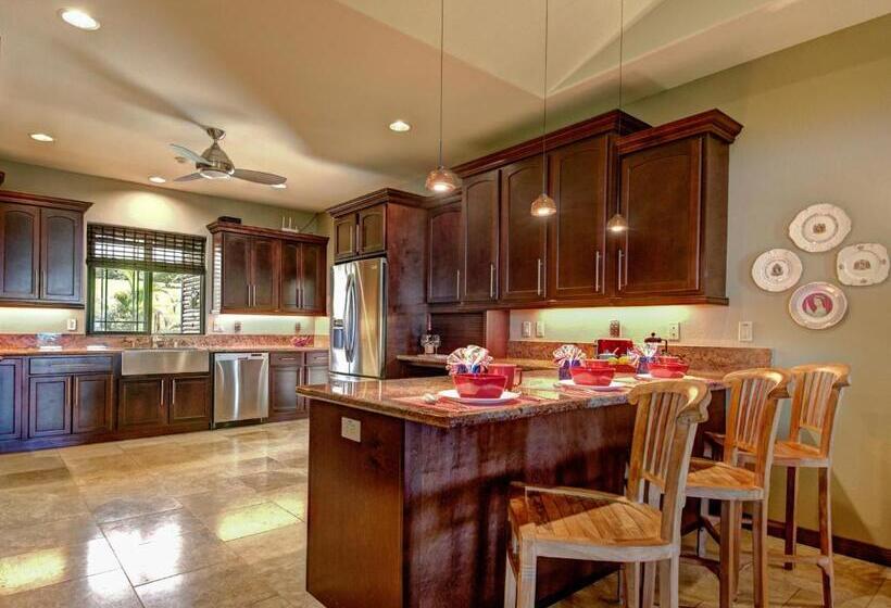 فندق صغير Mahana House Country Inn