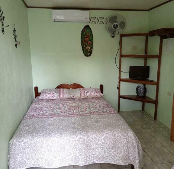 הוסטל Posada Rural Río Celeste