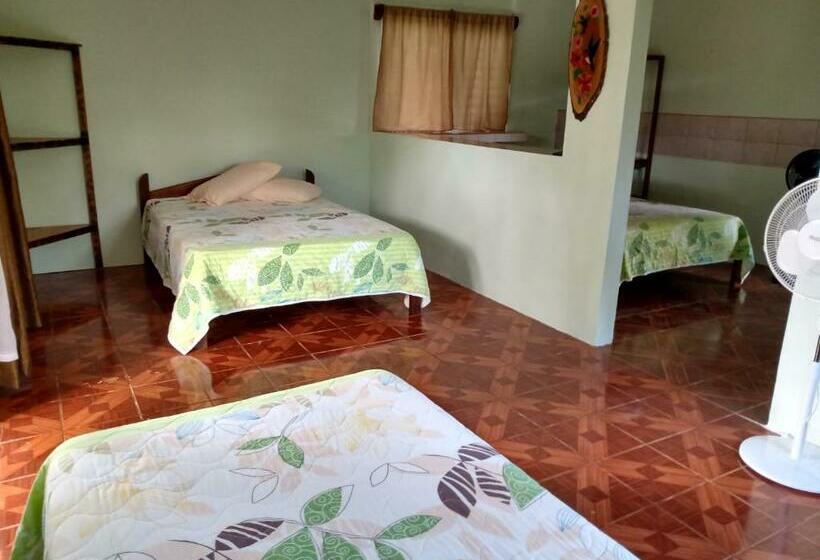 فندق صغير Posada Rural Río Celeste