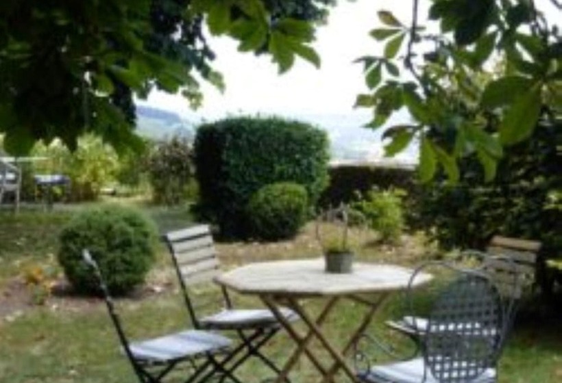 Bed and Breakfast Chateau De Riverie Chambres Et Table D Hôtes