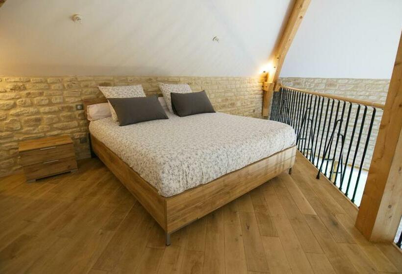 مبيت وإفطار Ferme Historique Jean De La Fontaine Et Ses Chambres D Hôtes Hammam Spa   4 étoiles