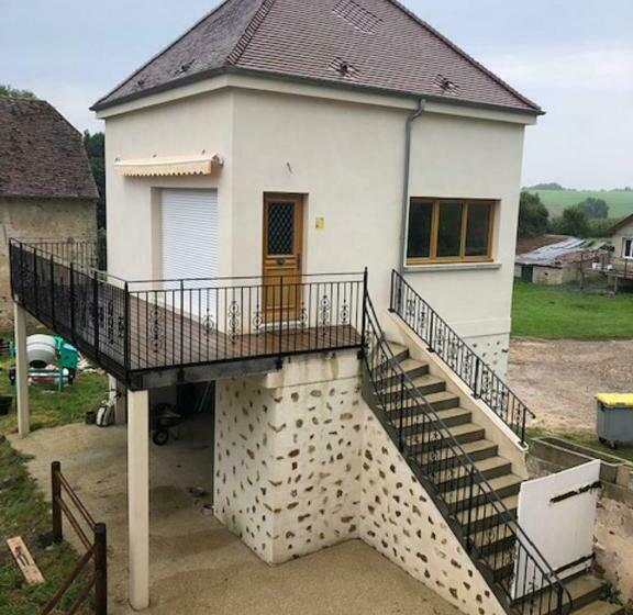 مبيت وإفطار Ferme Historique Jean De La Fontaine Et Ses Chambres D Hôtes Hammam Spa   4 étoiles