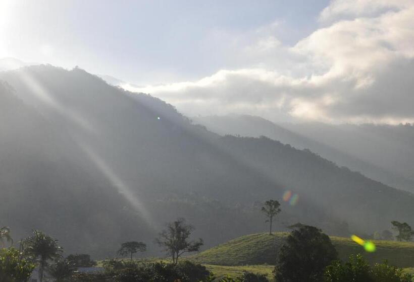 Bed and Breakfast Finca Cafe Bernal