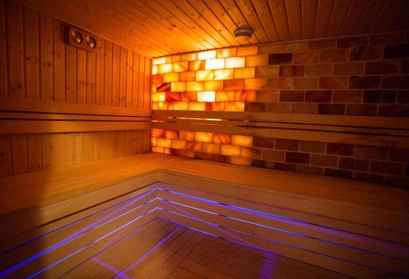 مبيت وإفطار Gyulavezér Lovasbirodalma