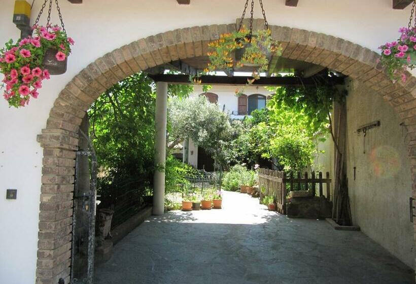 مبيت وإفطار Il Portico