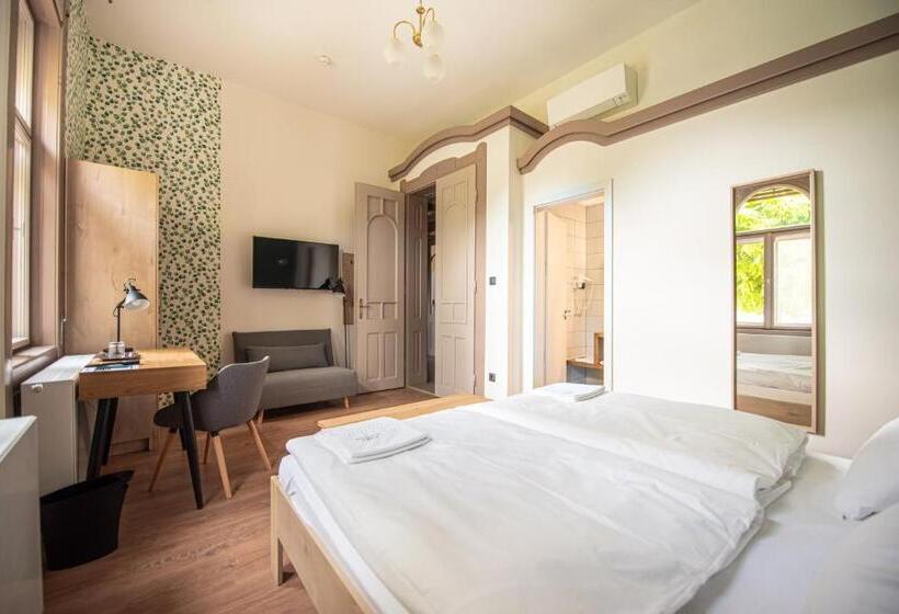 민박 Katarina Birtok