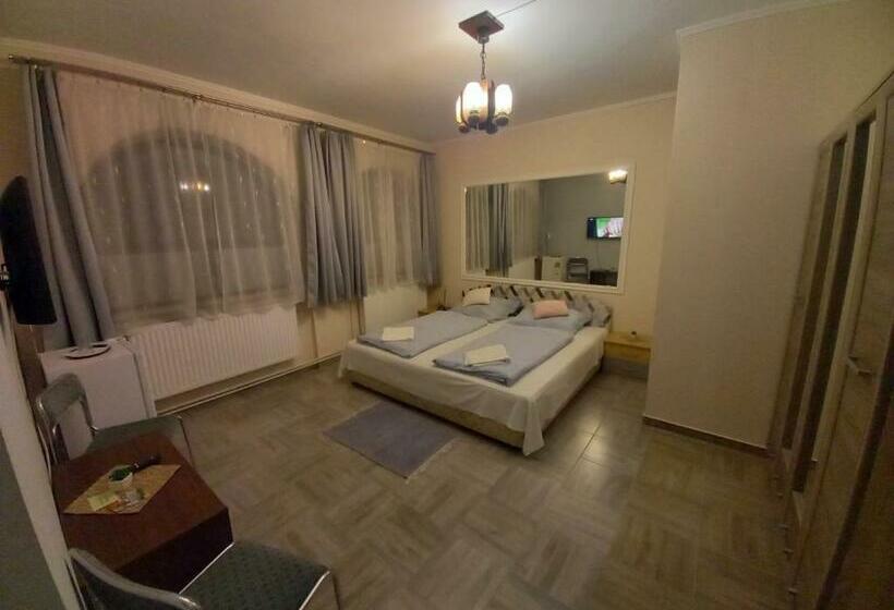 ベッドアンドブレックファースト Kisdiófa Panzió és Vendéglő