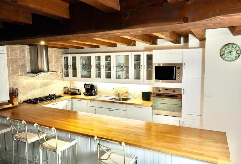 مبيت وإفطار Logis Du Paradis