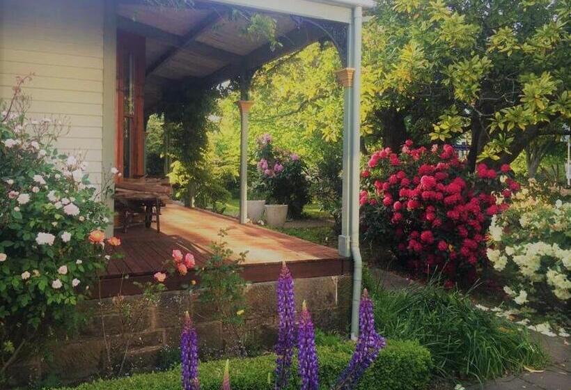 مبيت وإفطار Oakdene Heritage Accommodation