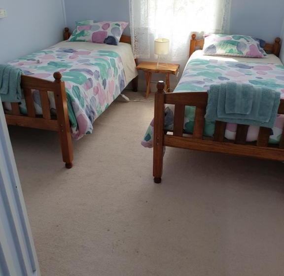 צימר Pioneer Lodge Tasmania