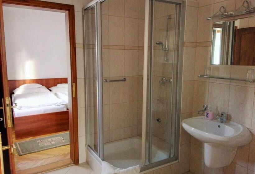 مبيت وإفطار Pénzpataki Vadászház