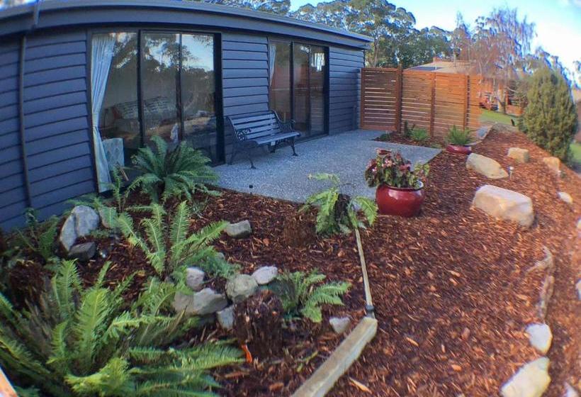 تختخواب و صبحانه Rebs B@b