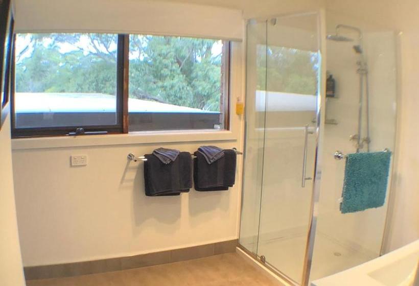 تختخواب و صبحانه Rebs B@b