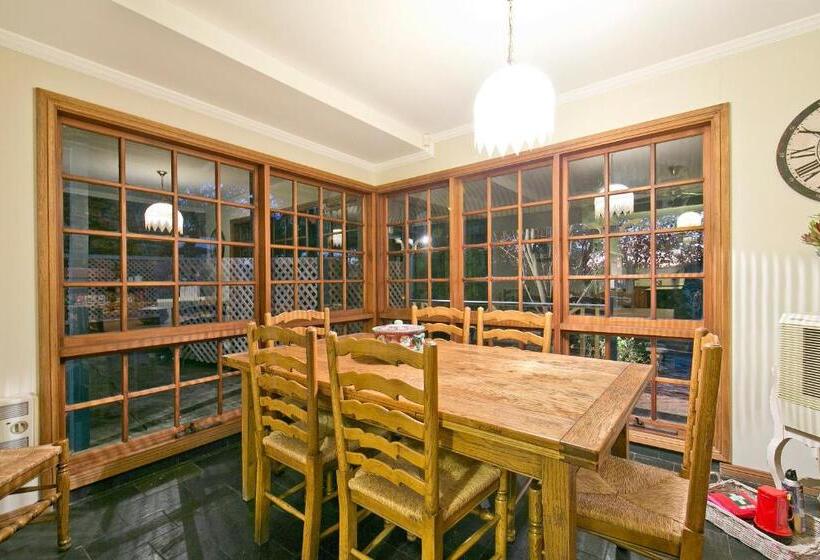 צימר Vineyard Cottage Bnb