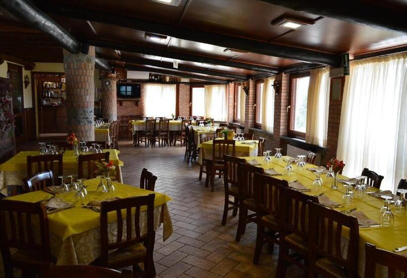 فندق Agriturismo E Turre