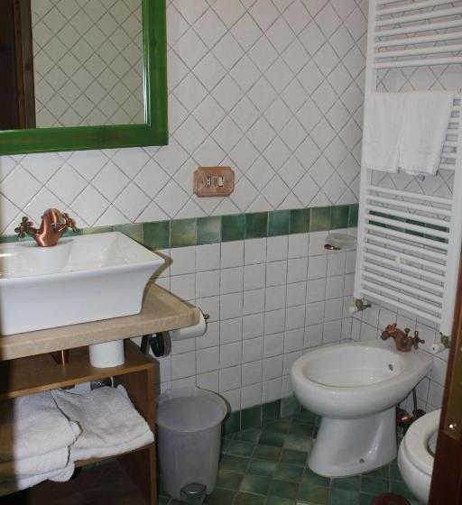 בית מלון כפרי Agriturismo Il Castagneto