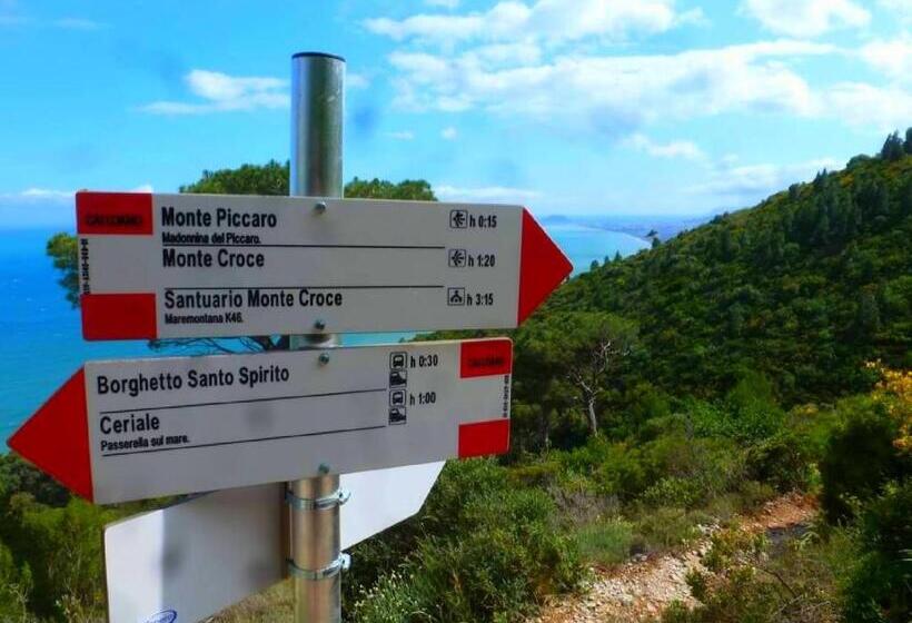 בית מלון כפרי Agriturismo Monte Acuto   Natura, Mare & Relax In Piscina