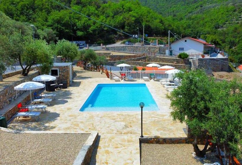 בית מלון כפרי Agriturismo Monte Acuto   Natura, Mare & Relax In Piscina